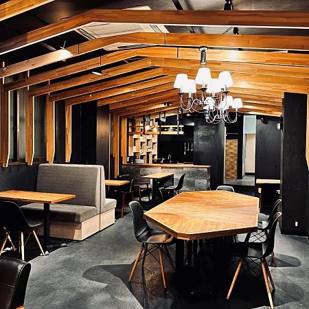 Namba Guesthouse Hive Osaka Exterior photo